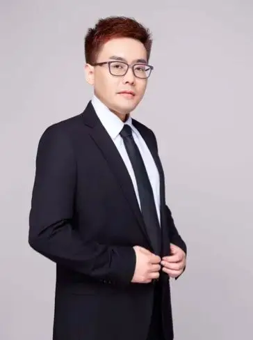 5连胜期间的希罗场均28.4分5.2助1.6断 三项命中率62/50/96%
