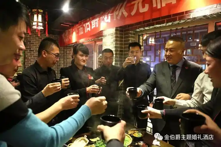 半场战报：浓眉10分克莱9分 拉塞尔10分7助 独行侠抢先篮网5分