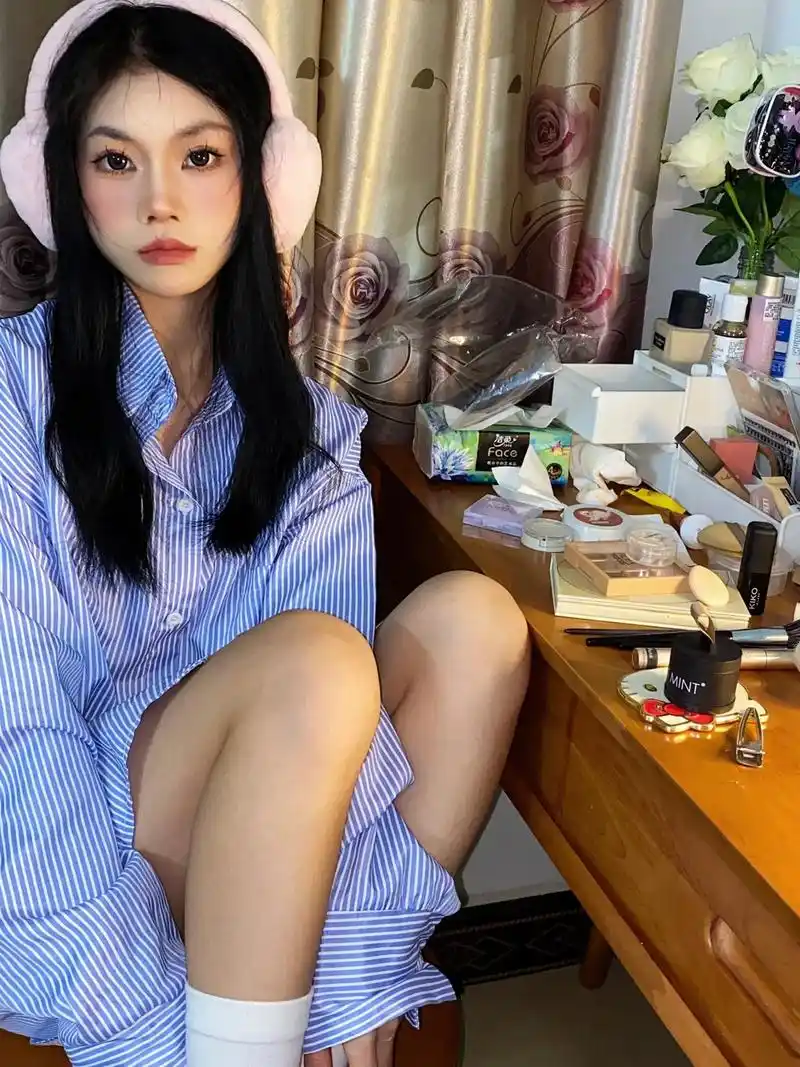 如果太阳签没有选后卫，那么我们现有阵容拿出谁可以去尝试报价一下雷霆的托皮齐？