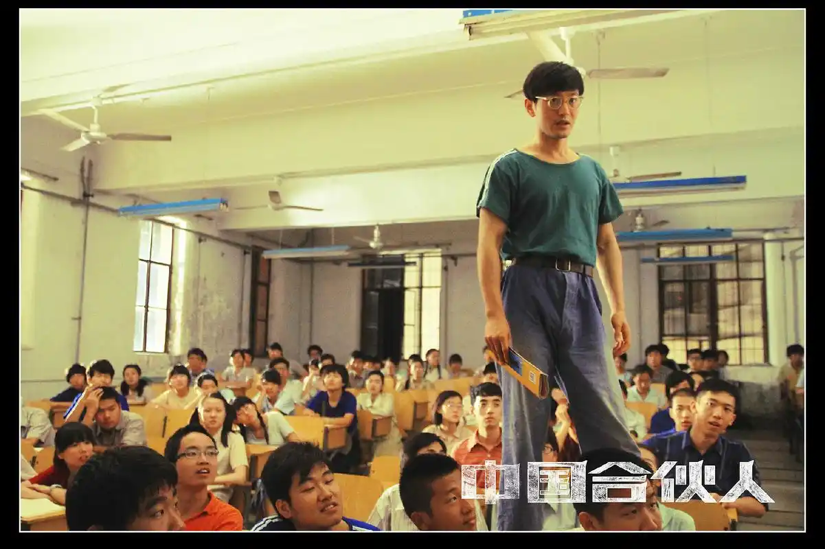 看了比赛，给你火总结一下，新人没有老大哥带，所以感觉打了好几年没有什么太大的进步，范乔丹和狄龙有经验，但是没有什么特别能教的，天赋比雷霆还好，就是没有保罗这样类似的老大哥好带